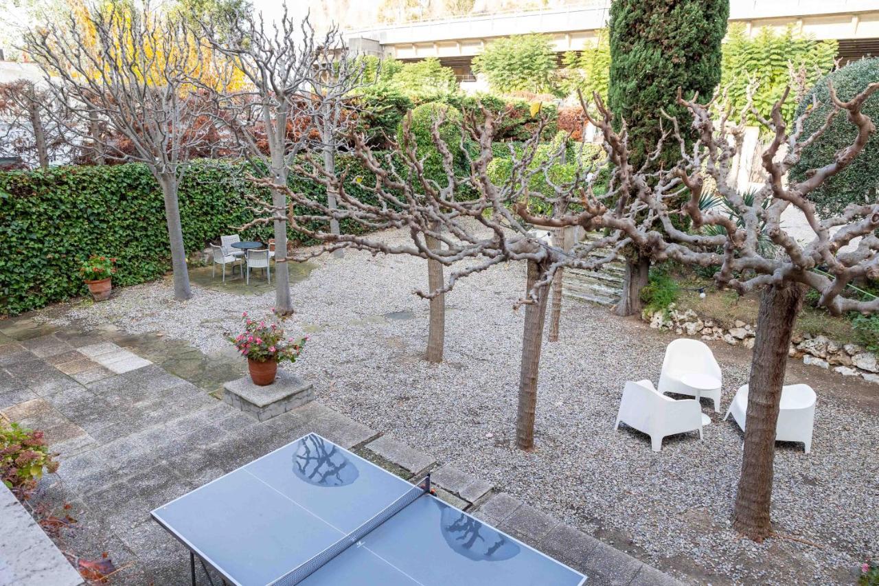 Apartamentos Les Barbes Caldes D'Estrach Exteriör bild
