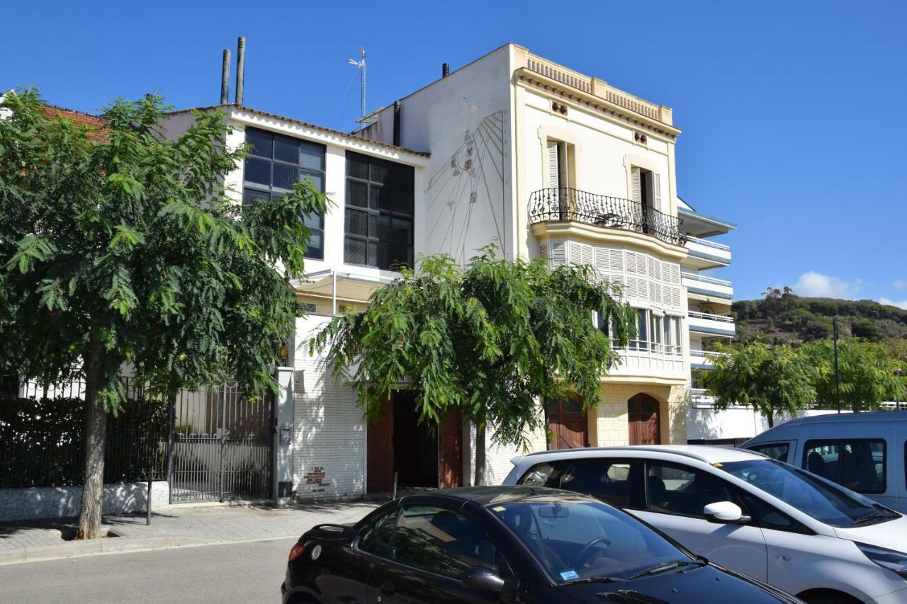 Apartamentos Les Barbes Caldes D'Estrach Exteriör bild